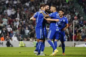 تيجريس أونال يتصدر الدوري المكسيكي