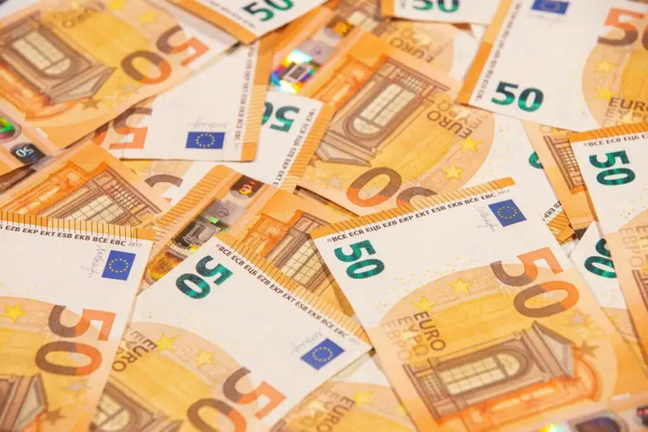 سعر اليورو اليوم الثلاثاء 17-1-2023 مقابل الجنيه ببداية التعاملات اليومية