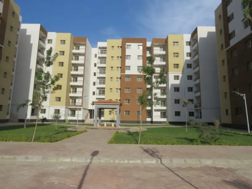 وزير الإسكان: الانتهاء من 2171 وحدة سكنية بالمرحلة الأولى من مساكن بديل العشوائيات