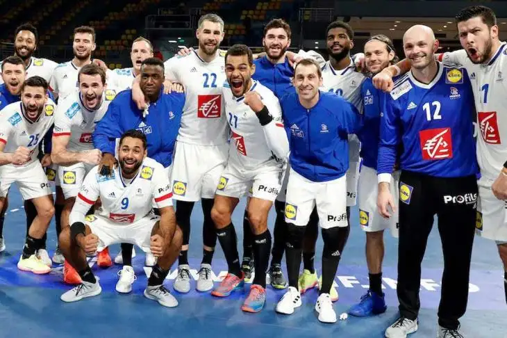 فرنسا تفوز على إيران في كأس العالم لكرة اليد
