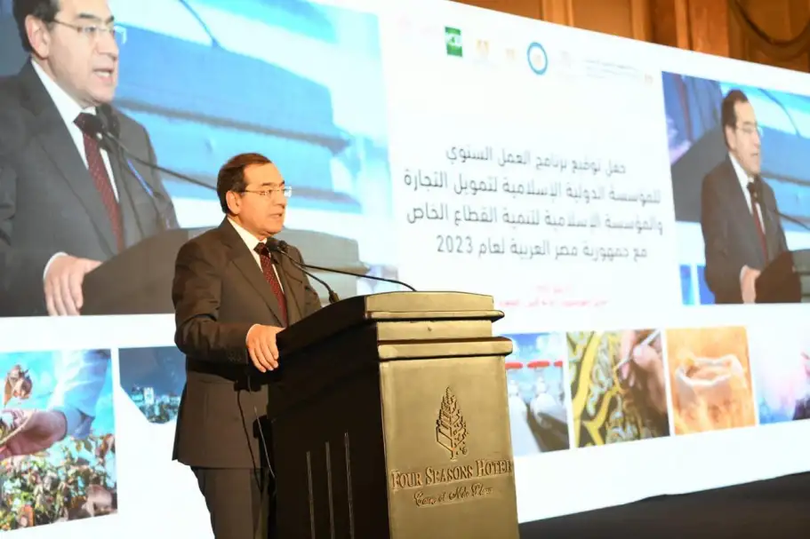 الملا: المؤسسة الدولية الإسلامية اعتمدت 457 مليون دولار في يناير ساهمت في تأمين الاحتياجات البترولية