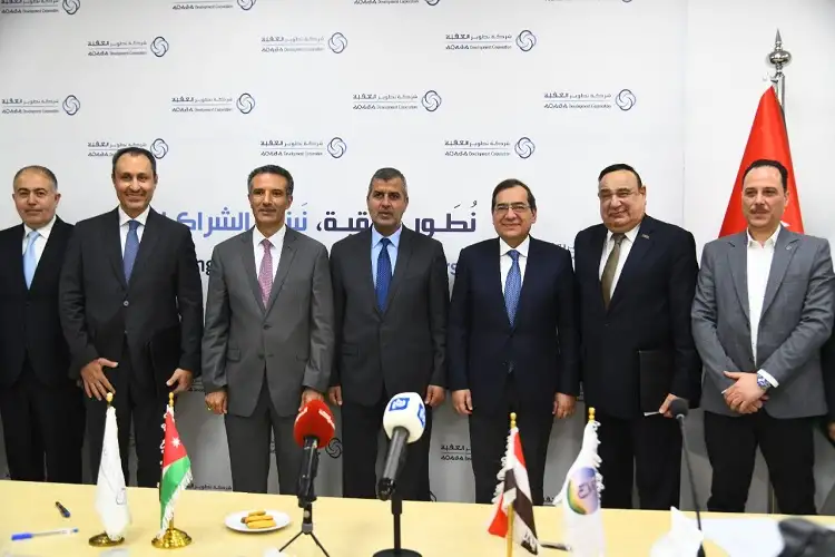 مصر والأردن يوقعان اتفاقا لتسهيل توصيل الغاز الطبيعي لمدينة القويرة الصناعية في العقبة