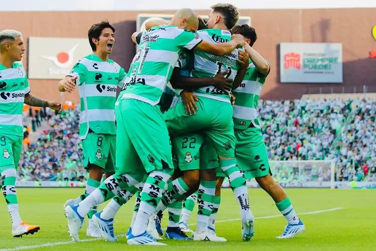 أطلس يفلت من الهزيمة أمام سانتوس لاجونا في الدوري المكسيكي