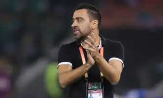 تشافي: بيدري أحد أفضل اللاعبين في العالم في مركزه