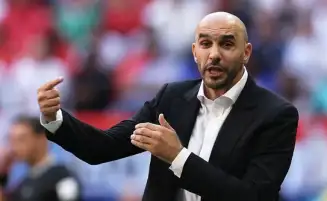 الركراكي يدعم الوداد قبل مواجهة الهلال
