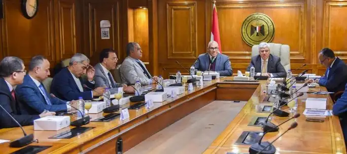 اجتماع حكومي لبحث آليات تصنيع أول سيارة كهربائية مصرية