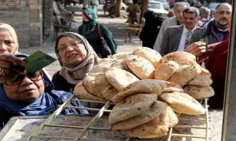 الحكومة تنفي رفع سعر رغيف الخبز المدعم بداية من يوليو المقبل