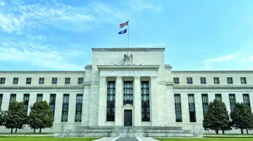 رئيس شركة فرست فاينانشيال ماركتس: أتوقع عودة البنك المركزي إلى رفع أسعار الفائدة لجذب تدفقات دولارية