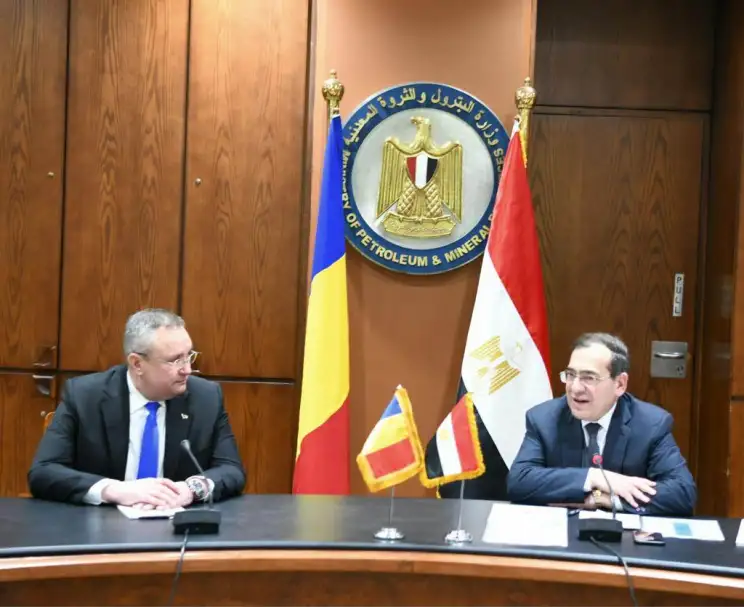 وزير البترول يبحث مع رئيس وزراء رومانيا التعاون في مجال الغاز الطبيعي