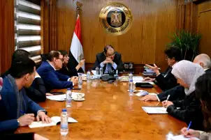 وزير الصناعة يبحث مع رؤساء المجالس التصديرية زيادة معدلات التصدير وفتح أسواق جديدة