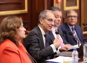 وزير الاتصالات: نحرص على تمكين المصريين بالخارج للحصول على الخدمات الحكومية رقميا