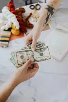 سعر الدولار اليوم الثلاثاء 7-2-2023 في بداية التعاملات بالنوك المصرية