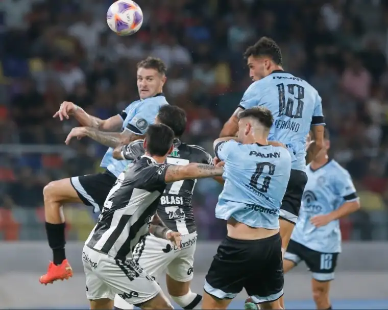 بيلجرانو يتصدر الدوري الأرجنتيني بالفوز على سينترال كوردوبا سانتياجو