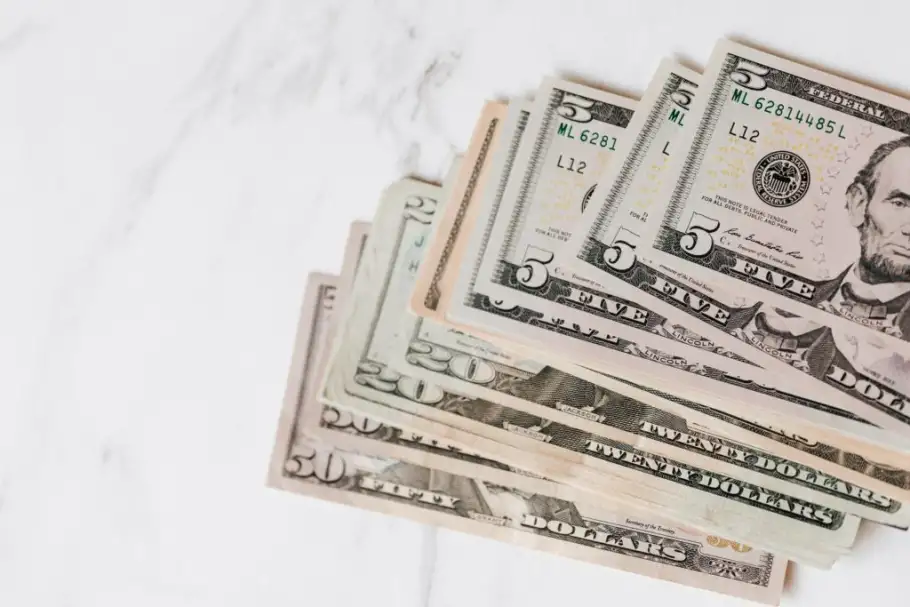 سعر الدولار اليوم الأحد 12-2-2023 ببداية التعاملات في البنوك المصرية