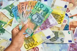 أسعار العملات اليوم الأحد 12-2-2023 مقابل الجنيه في مستهل التعاملات بالبنوك