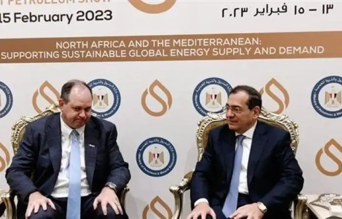 إيجبس 2023.. الملا يبحث مع رئيس شركة أباتشى العالمية سرعة عمليات البحث بمناطق امتيازها فى مصر