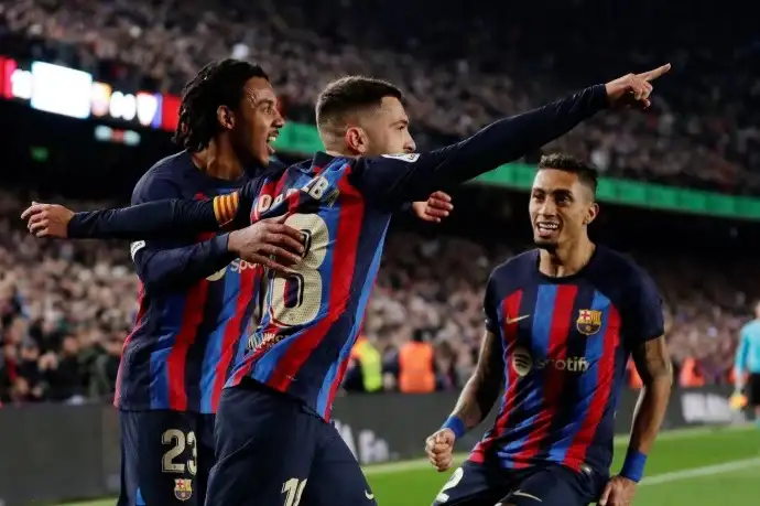عودة بالدي لتشكيل برشلونة أمام فياريال بالدوري الإسباني