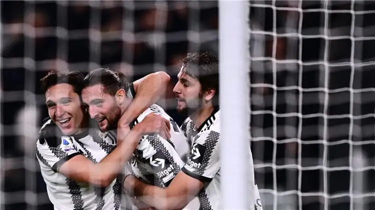 رابيو يقود يوفنتوس للفوز على فيورنتينا في الدوري الإيطالي