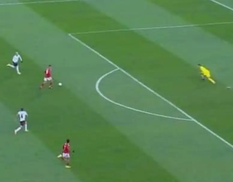 شريف يعتذر لجماهير الاهلي على إهداره لانفراد فلامنجو
