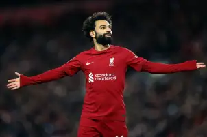 صلاح يفك النحس ضد إيفرتون ويصل للمئوية في آنفيلد