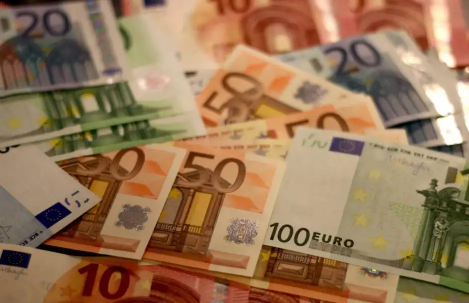 سعر اليورو اليوم الأربعاء 15-2-2023 ببداية التعاملات في البنوك المصرية