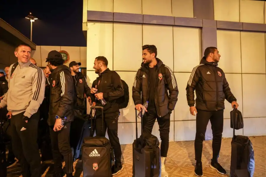 بعثة الأهلي تصل أسوان بعد الهزيمة أمام الهلال السوداني