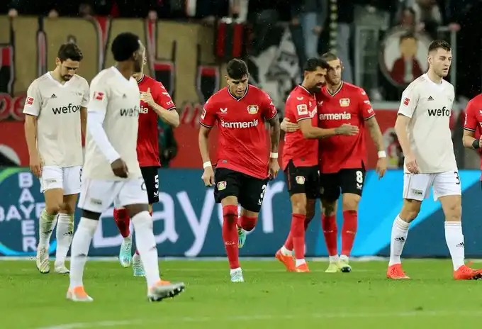 ليفركوزن الألماني يغادر لمواجهة موناكو الفرنسي في الدوري الأوروبي