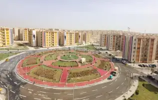 وزير الإسكان يتابع ما يتم تنفيذه من مشروعات بمدينة حدائق أكتوبر