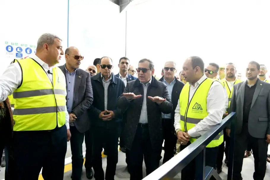 وزير البترول يفتتح مشروع تطوير الورش والمخازن الرئيسية لشركة غاز مصر