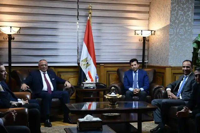 وزير الرياضة يبحث إنشاء صندوق دعم المنتخبات القومية للناشئين لكرة القدم