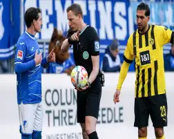 حكم مباراة هوفنهايم ودورتموند يثير الجدل في الدوري الألماني