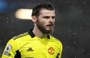 دي خيا يحطم رقم أسطورة مانشستر يونايتد