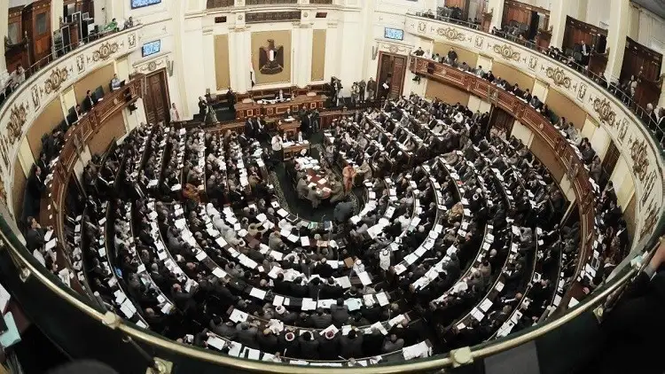 مجلس النواب يوافق مبدئيا على تيسيرات جديدة لقانون سيارات المصريين بالخارج