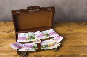 سعر اليورو اليوم الخميس 2-3-2023 في بداية التعاملات