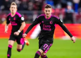 فينورد يجتاز هيرنفين ويصعد لقبل نهائي كأس هولندا