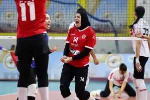الأهلي يهزم الزمالك ويتصدر دوري سيدات الطائرة