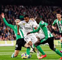 ريال مدريد يواصل نزيف النقاط بتعثر جديد أمام بيتيس