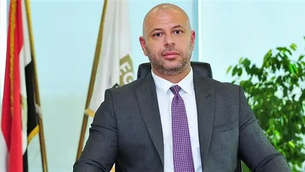 رئيس البورصة: كل الشركات الصغيرة والمتوسطة لديها سيدة على الأقل بمجلس إدارتها
