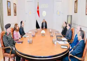 السيسي يوجه باستمرار التنسيق بين الجهات المعنية ومواصلة العمل المكثف لإنجاح مشروع مدينة الاثاث