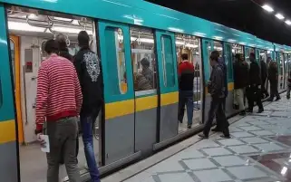 عودة حركة قطارات مترو الخط الثالث