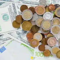 أسعار العملات اليوم الإثنين 13-3-2023 مقابل الجنيه في بداية التعاملات بالبنوك