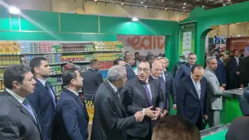 وزير التموين يدعو المواطنين بعدم التكالب على الشراء: جميع السلع متوفرة والمخزونات آمنة