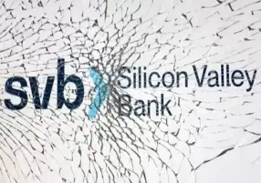 بنك سيليكون فالي: موديز تخفض نظرتها المستقبلية لقطاع المصارف الأمريكية وتحذر من مزيد من الصعوبات