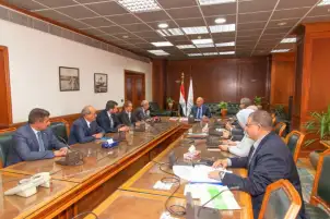 نقيب المهندسين يلتقي وزير الري لاستعراض الموقف الحالي لأعمال النقابة