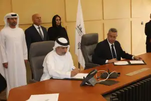 توقيع اتفاقيات ومذكرات تفاهم بين وزارة النقل وموانئ أبو ظبي