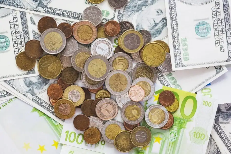 أسعار العملات اليوم الأحد 19-3-2023 مقابل الجنيه بمستهل التعاملات البنكية