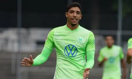 فولفسبورج يفقد الأمل في بقاء مرموش