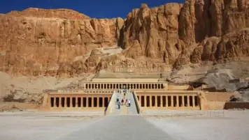 السياحة: نستهدف الوصول إلى 30 مليون سائح في 2028
