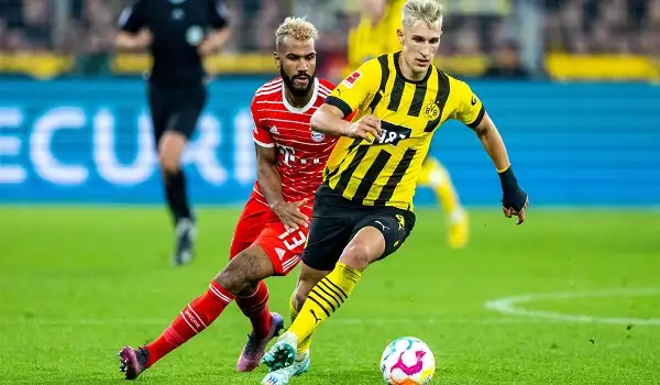 مدافع دورتموند يتوقع رد فعل غاضب من بايرن ميونخ