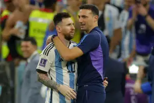 سكالوني: سأواصل استدعاء ميسي حتى يطلب العكس